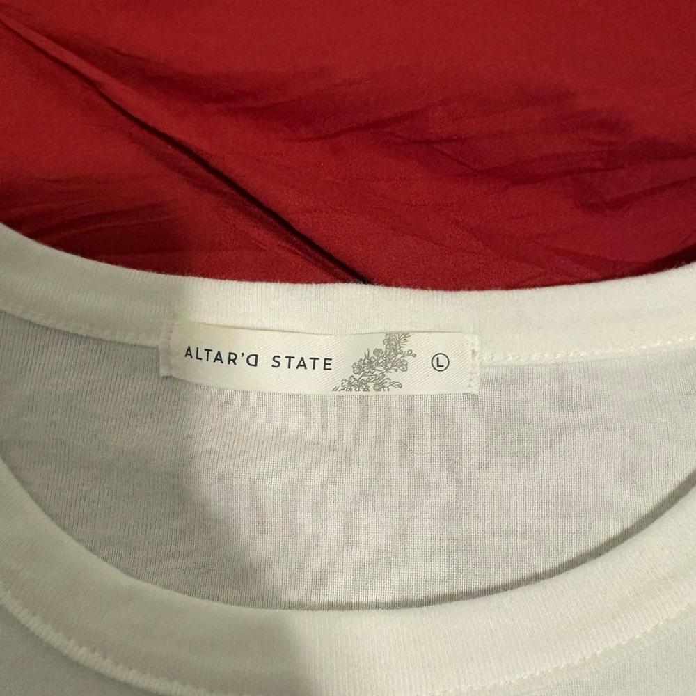 Altar’d State Amalfi Coast Crop Top - Picture 3 of 4